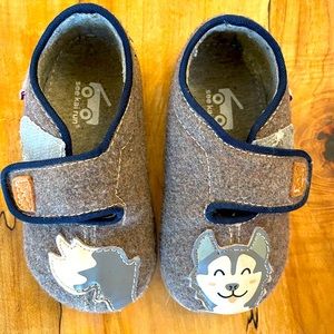 See Kai Run wool/felt shoes